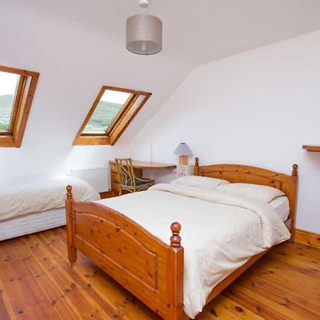 Rainbow Hostel Дингл Экстерьер фото
