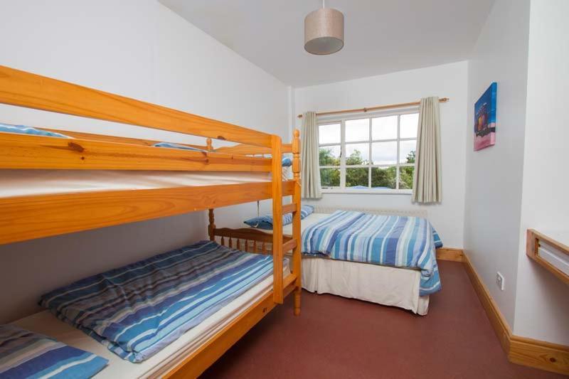 Rainbow Hostel Дингл Экстерьер фото